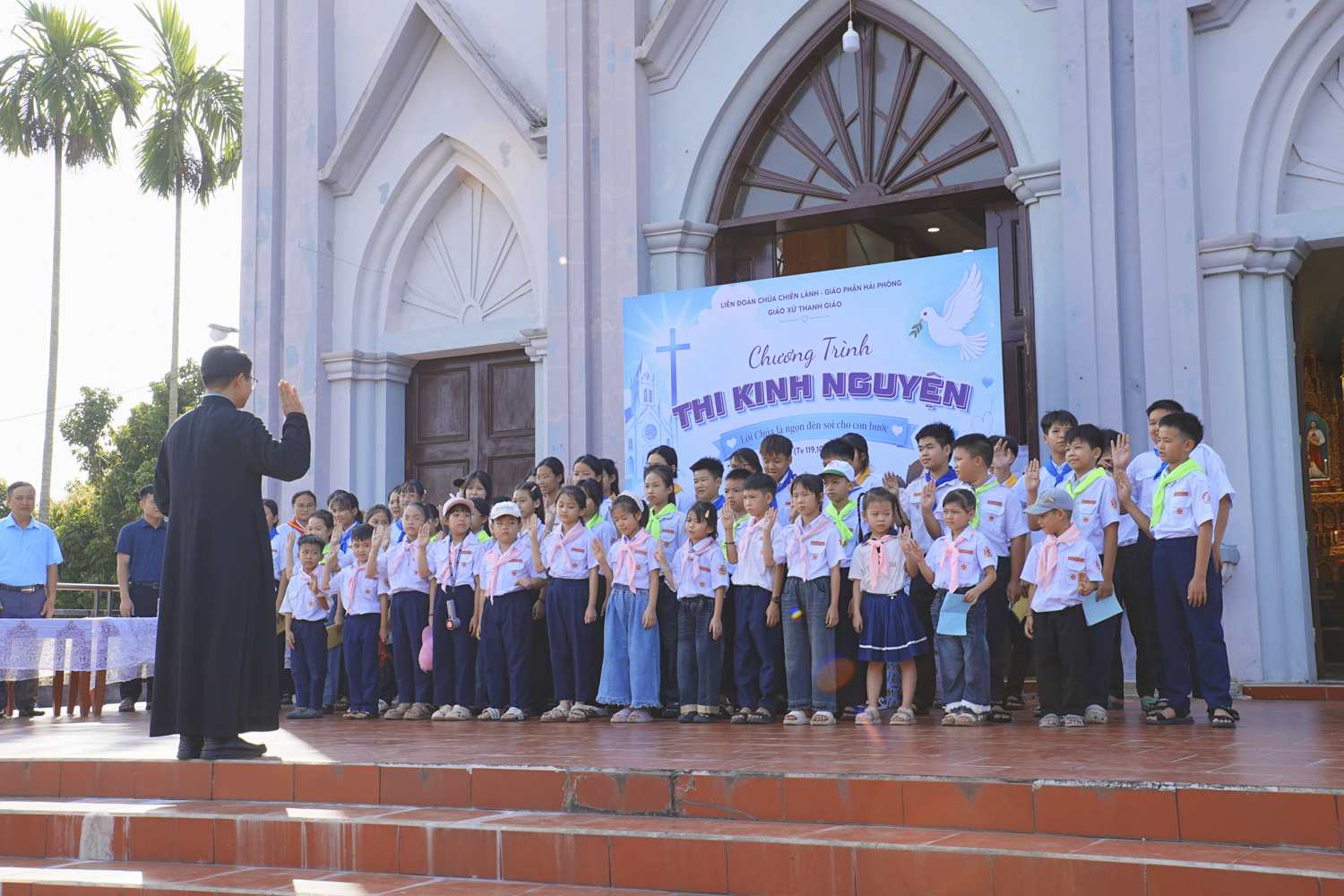 Giáo xứ Thanh Giáo: Hội thi Kinh nguyện thiếu nhi trong ngày lễ mừng kính Đức Mẹ Lên Trời